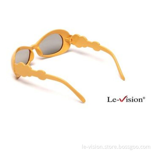 Children's Polarized 3D Glasses for Passive Cinema